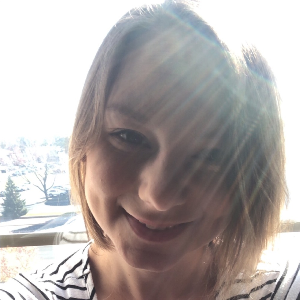 Meet your Posher, Carina